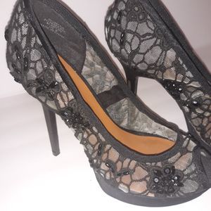 Stelitto Lace Open Toe High  Heels By Number 6 (size 6)